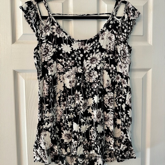 Forever 21 L Black White Floral Off Shoulder Top R $35 - Picture 10 of 10